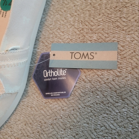 TOMS - Picture 6 of 7